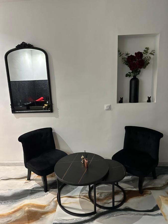 Suite De Prestige Avec Spa & Cinema 塞纳河畔伊夫里 外观 照片