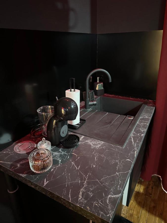 Suite De Prestige Avec Spa & Cinema 塞纳河畔伊夫里 外观 照片